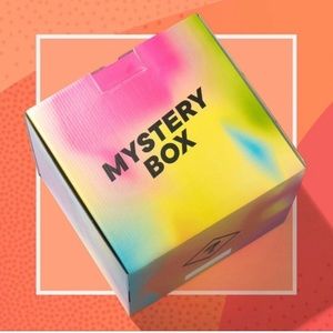 $20 Makeup Mystery Box ‼️